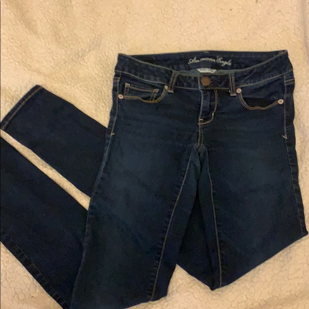 Dark wash American eagle skinny jean